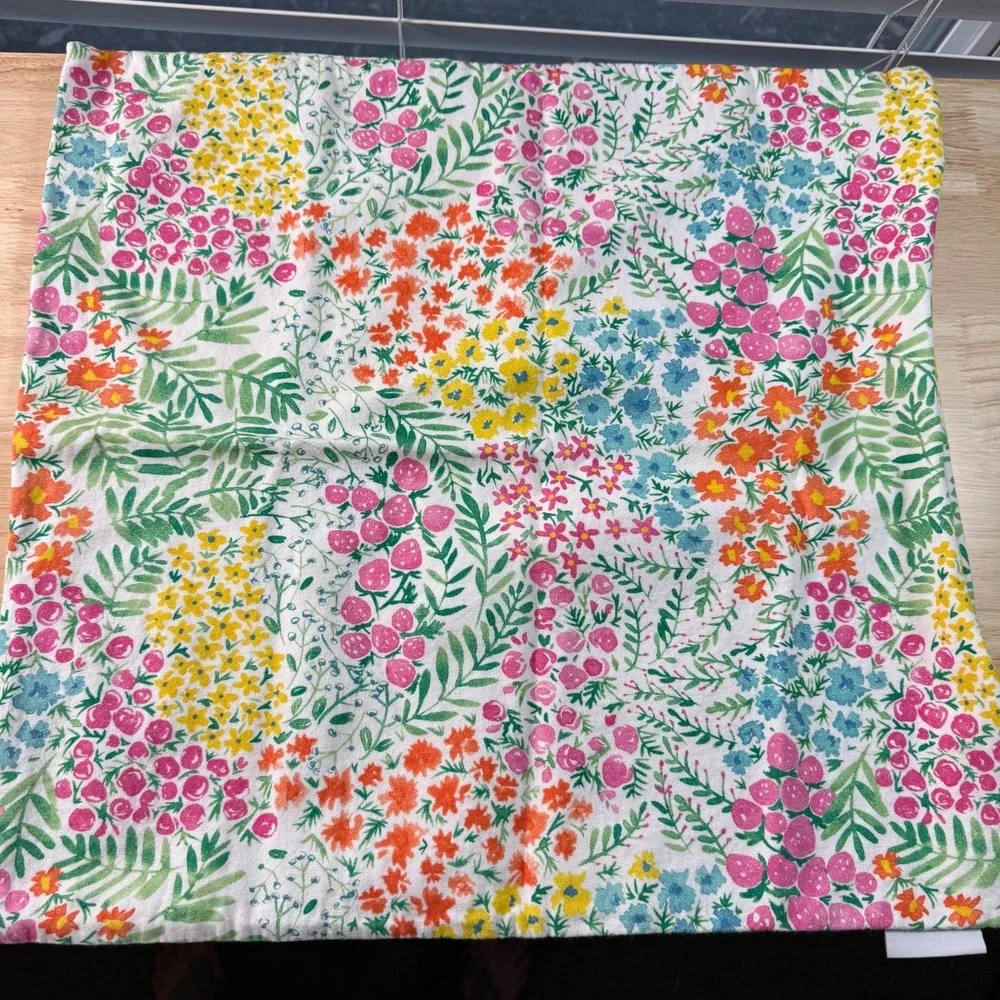 Lot of 2 Shabby Chic Multicolor Floral Zipper Throw Pillow Covers - 18